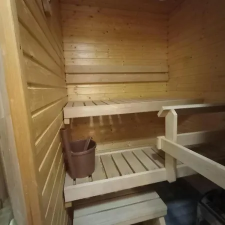 Spacious For 5 With Sauna